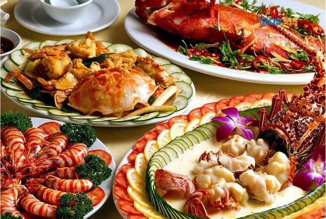 Chi ph&iacute; thu&ecirc; nh&acirc;n vi&ecirc;n nh&agrave; h&agrave;ng hải sản
